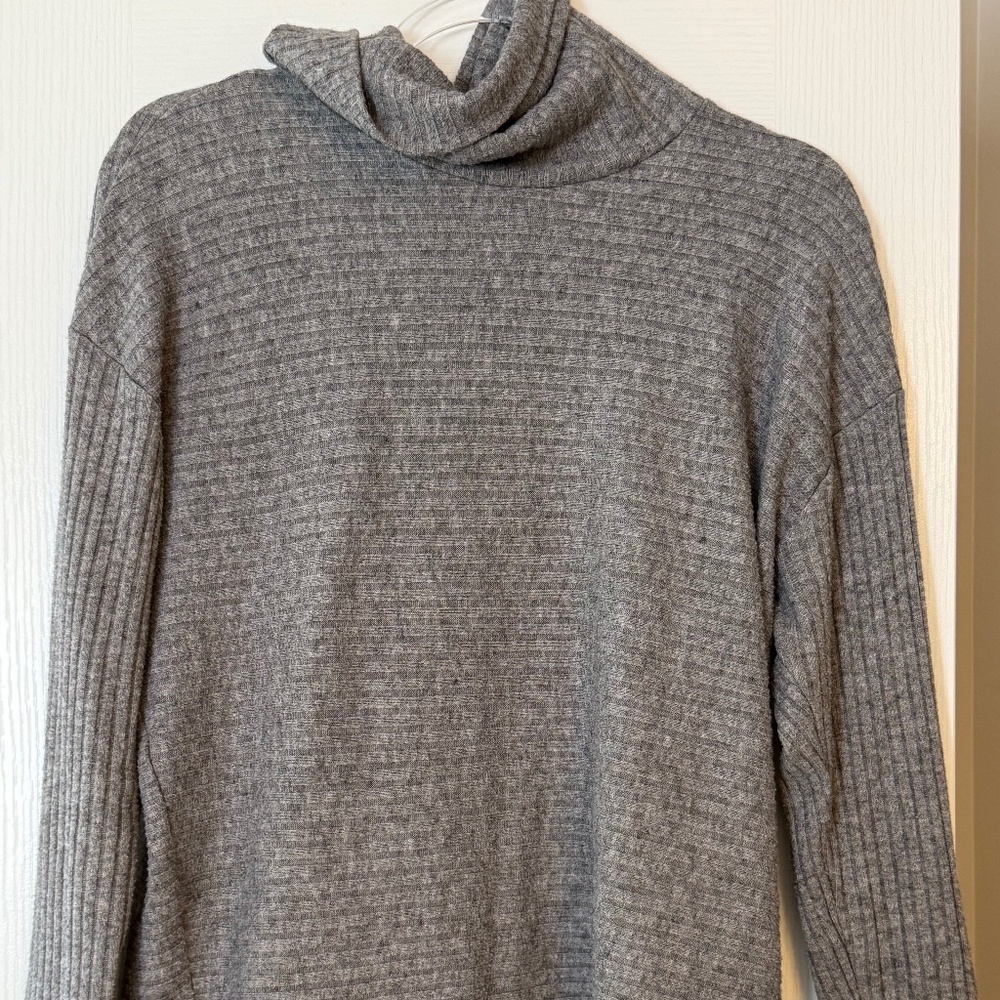 Soft Gap grey turtleneck M